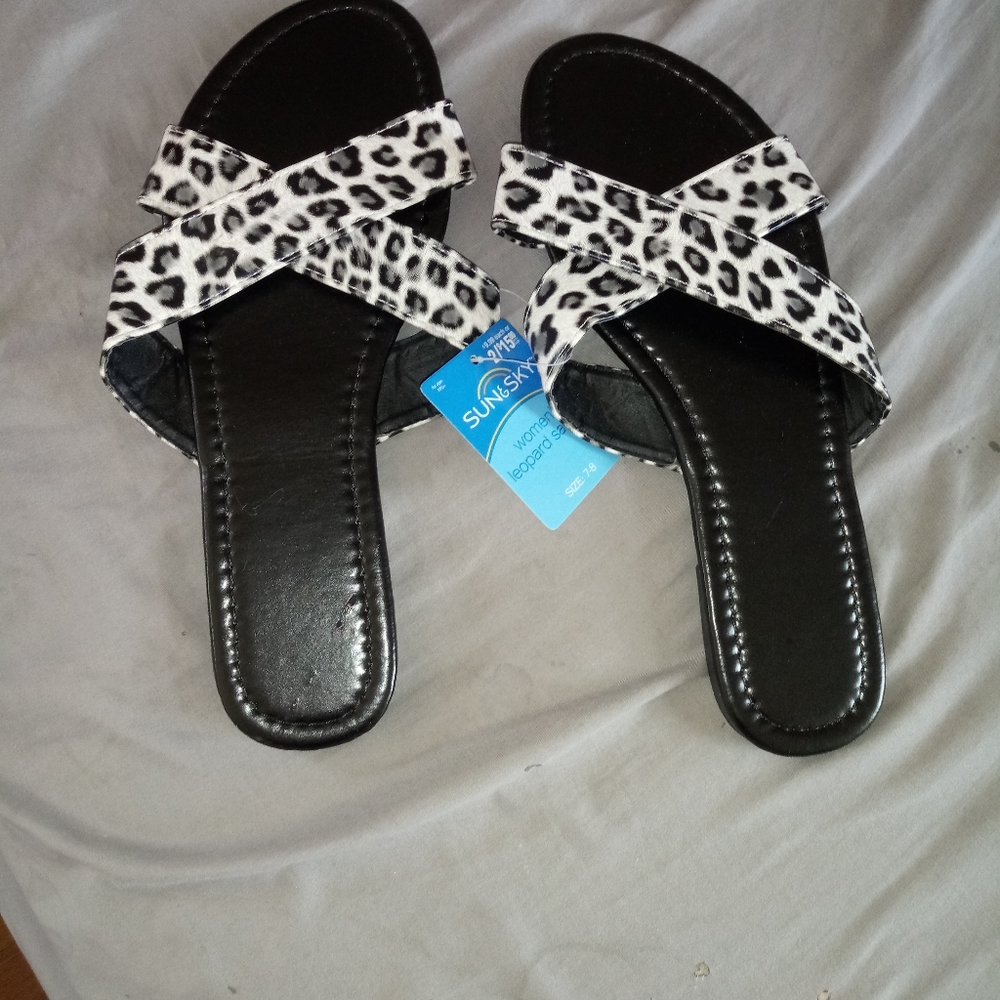 Women's New  Sandals 👡 Size 7-8